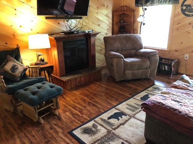 Moonlight Woods Cabin. Beautiful & Relaxing. Villa Sevierville Exterior foto