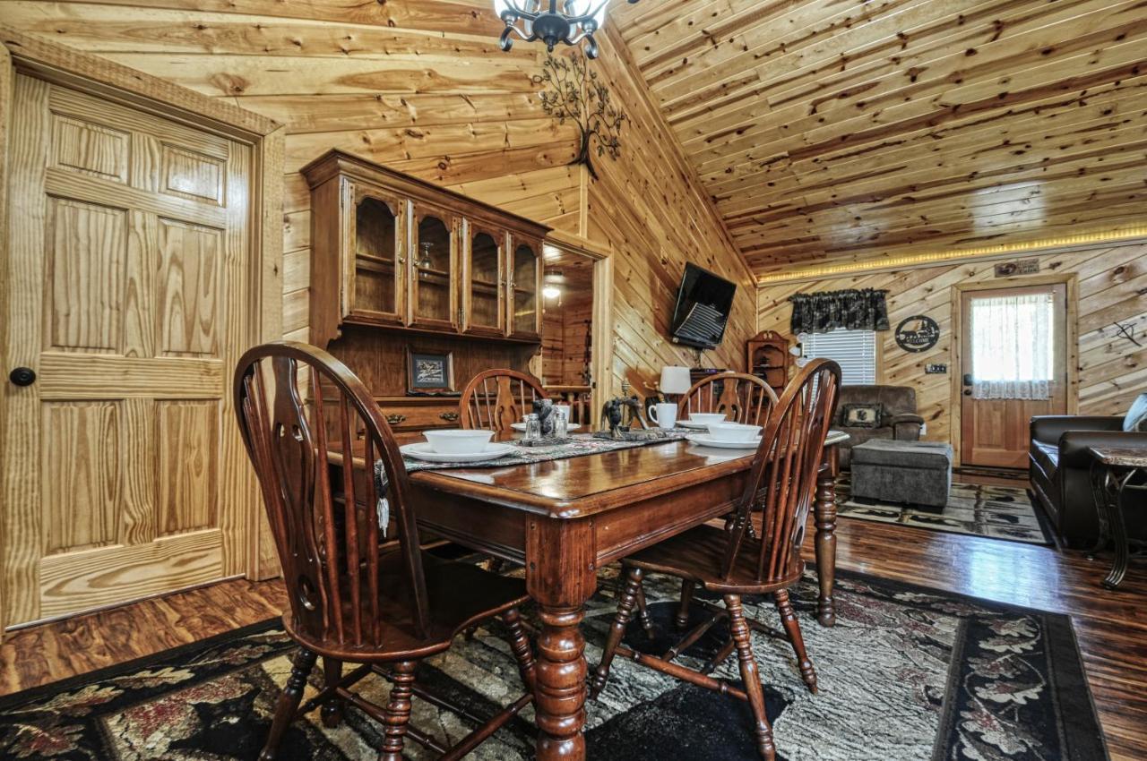 Moonlight Woods Cabin. Beautiful & Relaxing. Villa Sevierville Exterior foto