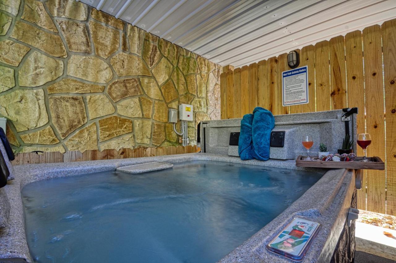 Moonlight Woods Cabin. Beautiful & Relaxing. Villa Sevierville Exterior foto